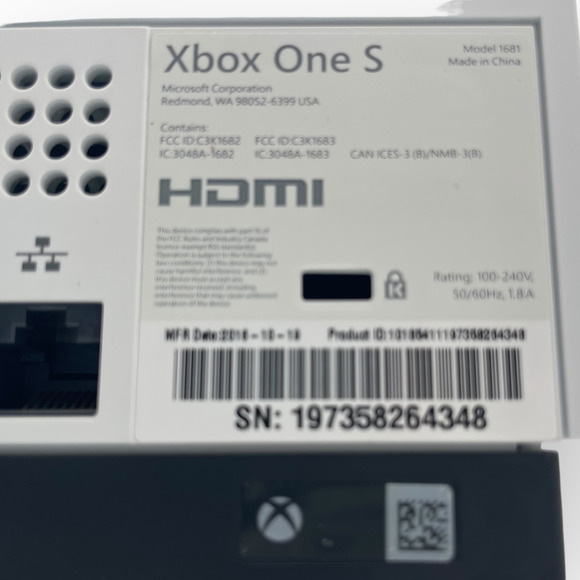 White Xbox One S Console with Controller - Excellent Condition Gaming Bundle - Picture 4 of 8